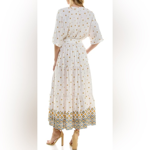 Figueroa & Flower WRAP MIDI DRESS (Length 50”P2P 23”
Waist across 13”) - Picture 3 of 7